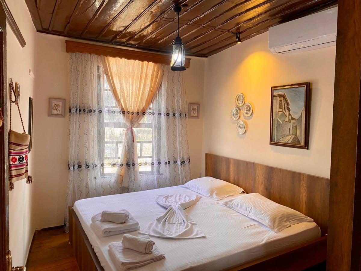 Restaurant & Guest House Semani Берат Экстерьер фото