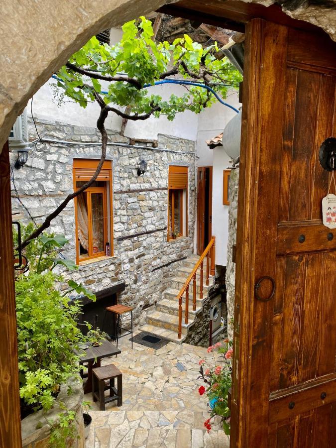 Restaurant & Guest House Semani Берат Экстерьер фото