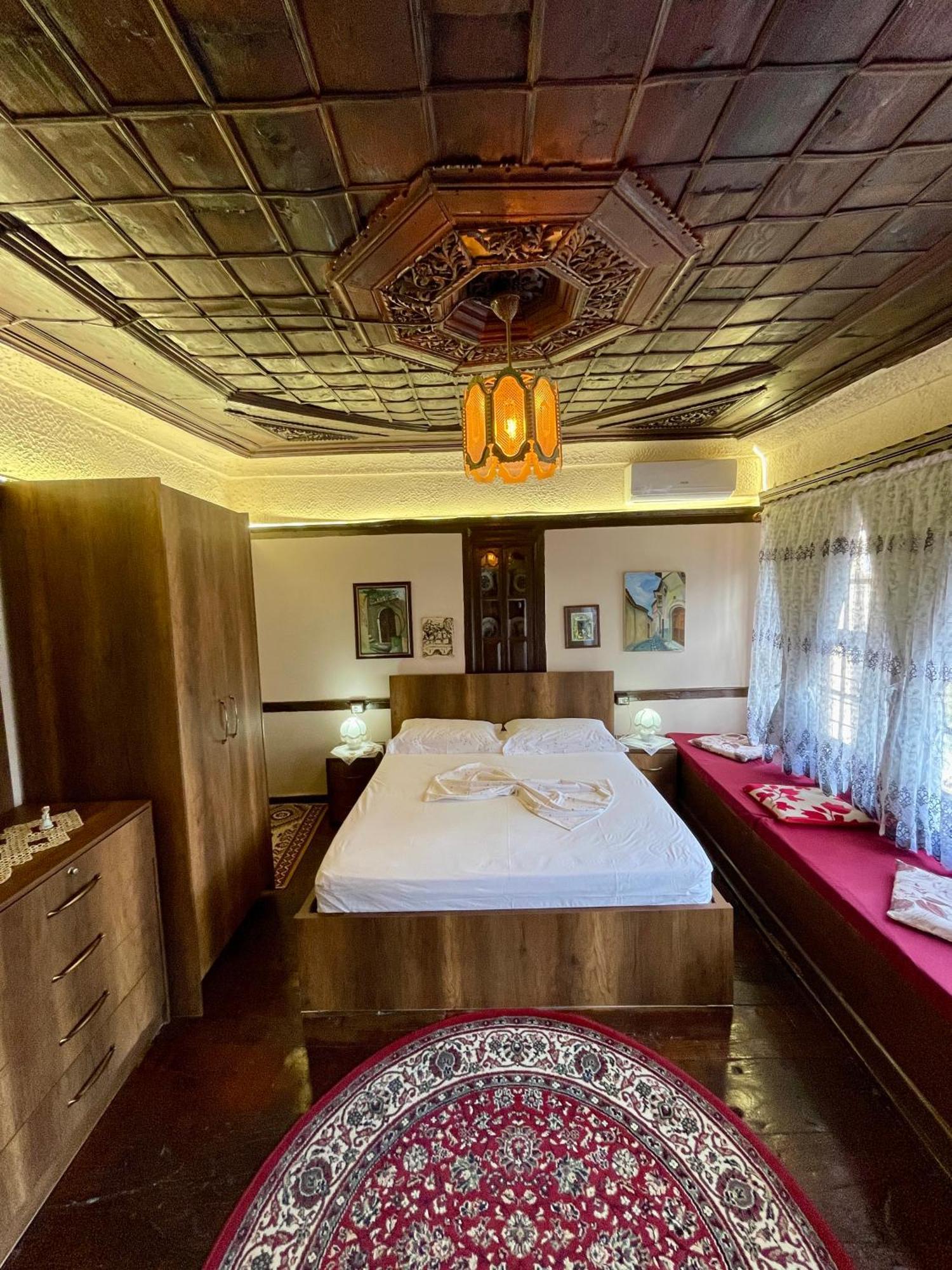 Restaurant & Guest House Semani Берат Экстерьер фото
