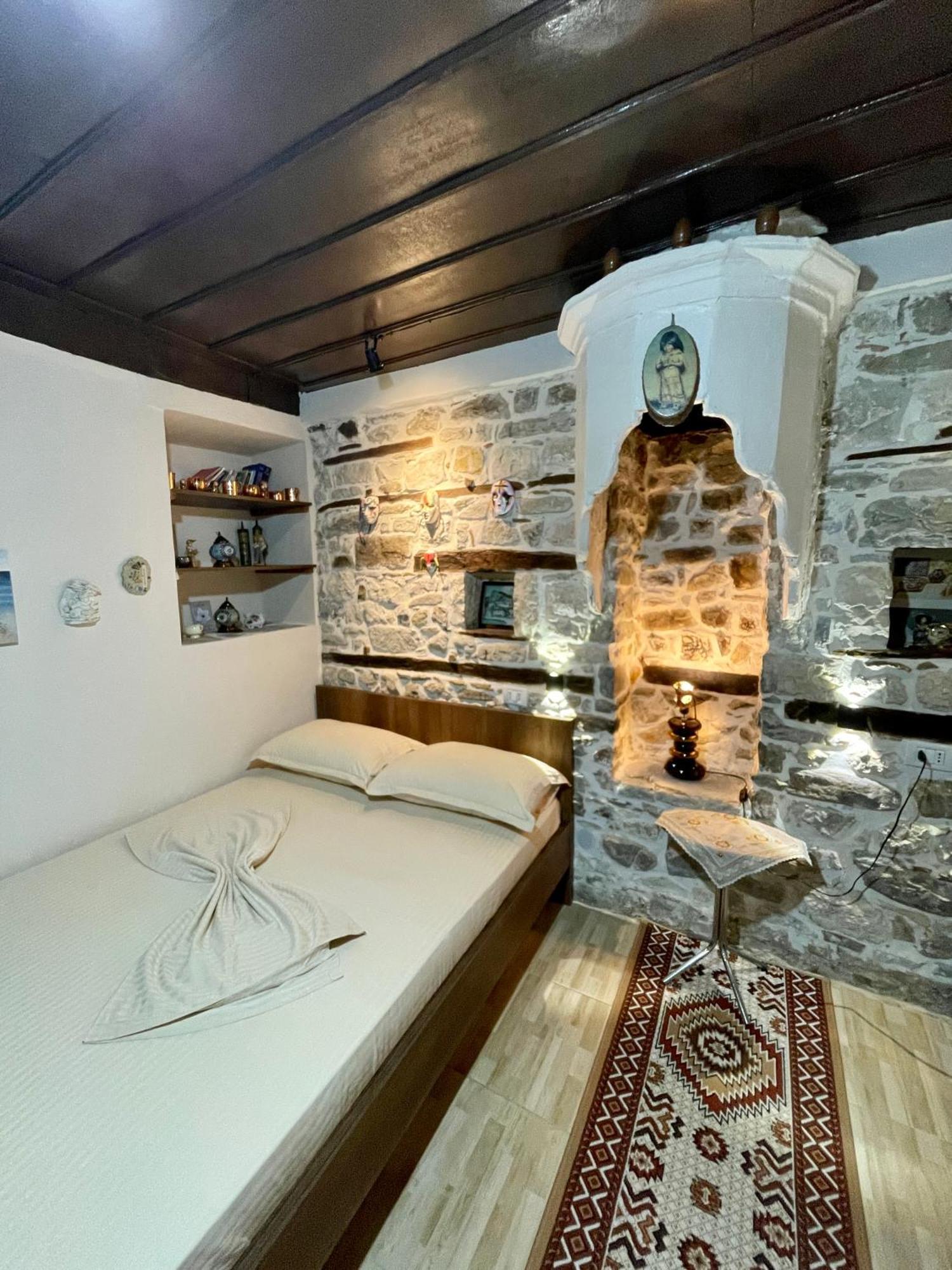 Restaurant & Guest House Semani Берат Экстерьер фото